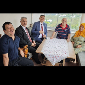 Özel Bireyimiz Azmi Ünver ve Ailesi Evlerinde Ziyaret Edildi - fotoğraf 2