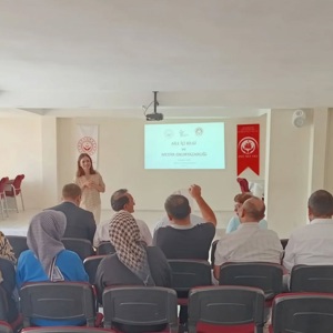 Aile İçi Bilgi ve Medya Okuryazarlığı Eğitimi Gerçekleşti - fotoğraf 2