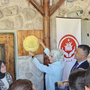 Bakanımız Sn. Mahinur Özdemir Göktaş’ın teşrifleriyle 2025 Aile Yılı Etkinlikleri Kapsamında Kadın Kooperatifine Anlamlı Ziyaret - fotoğraf 3