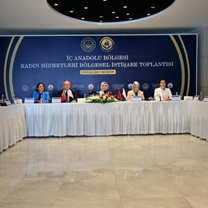 Bakanımız Sn. Mahinur Özdemir Göktaş’ın Başkanlığında İç Anadolu Bölgesi Kadın Hizmetleri Bölgesel İstişare Toplantısı Yapıldı - fotoğraf 1