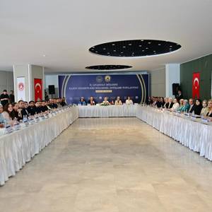 Bakanımız Sn. Mahinur Özdemir Göktaş’ın Başkanlığında İç Anadolu Bölgesi Kadın Hizmetleri Bölgesel İstişare Toplantısı Yapıldı - fotoğraf 2