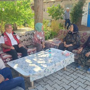 2025 Aile Yılı Etkinlikleri Kapsamında İlimiz Yeşilova İlçesi Sazak Köyünde İkamet Eden Şehidimizin Ailesi Ziyaret Edildi. - fotoğraf 3