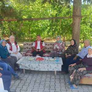 2025 Aile Yılı Etkinlikleri Kapsamında İlimiz Yeşilova İlçesi Sazak Köyünde İkamet Eden Şehidimizin Ailesi Ziyaret Edildi. - fotoğraf 5