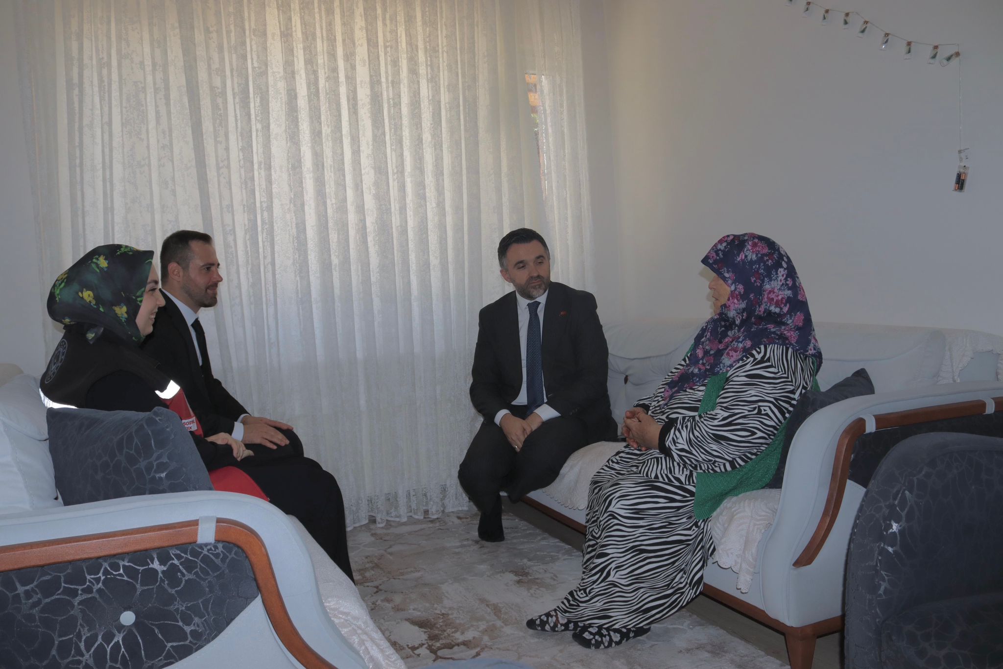 TSK Şehitlerimizden Eyüp BEYAZİT’in Kıymetli Ailesi ve Jandarma Gazimiz Cevat ACAR, İl Müdürümüz Sn. Ömer TURAN Tarafından Ziyaret Edilmiştir