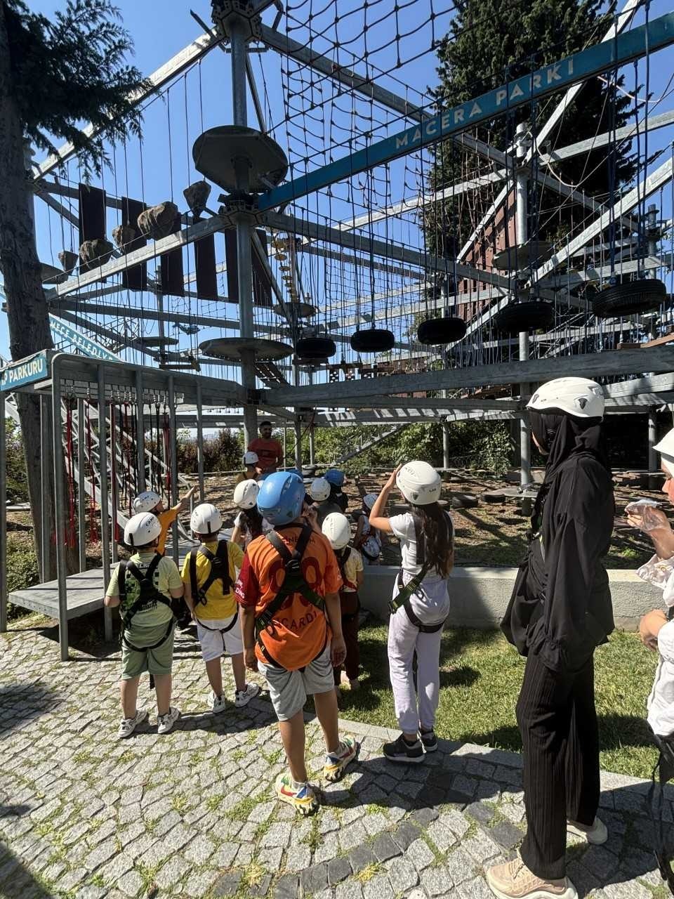 Sosyal ve Ekonomik Destek Hizmet Modelinden Yararlanan Çocuklarımıza Okul Destek Projesi Kapsamında Etkinlikler Düzenlemeye Devam Ediyoruz