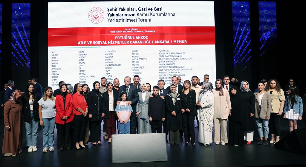 Cumhurbaşkanı Erdoğan ve Aile ve Sosyal Hizmetler Bakanımız Göktaş, Şehit Yakınları, Gazi ve Gazi Yakınlarının Kamu Kurumlarına Yerleştirilmesi Kura Töreni'ne katıldı