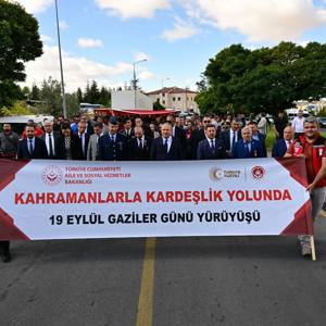 19 Eylül Gaziler Günü Kapsamında Şehitler Parkında Yürüyüş Programı Düzenlendi - fotoğraf 2
