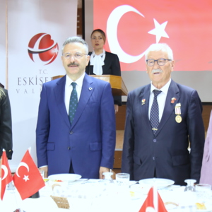 Kahraman Gazilerimiz Ve Aileleri Onuruna Yemek Programı Düzenledi - fotoğraf 3