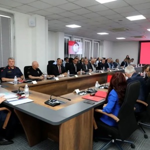 2025 Aile Yılı' Faaliyetleri Çerçevesinde, Ailenin Korunması ve Güçlendirilmesi İl Koordinasyon Kurulu Toplantısı Valimiz Sayın İbrahim Akın Başkanlığında Gerçekleştirildi. - fotoğraf 3