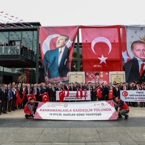 19 Eylül Gaziler Günü Kahramanlarla Kardeşlik Yolunda Yürüyüşü Yoğun Katılımla Gerçekleşti - fotoğraf 19