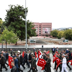 19 Eylül Gaziler Günü Kahramanlarla Kardeşlik Yolunda Yürüyüşü Yoğun Katılımla Gerçekleşti - fotoğraf 22