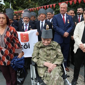 19 Eylül Gaziler Günü Kahramanlarla Kardeşlik Yolunda Yürüyüşü Yoğun Katılımla Gerçekleşti - fotoğraf 4