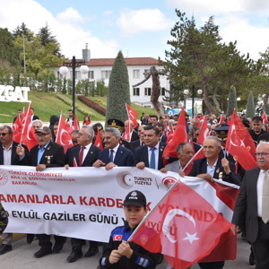 19 Eylül Gaziler Günü Yürüyüşü Gerçekleşti. - fotoğraf 1