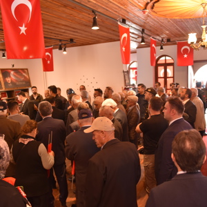 “Şehadetin Başladığı Noktadan Sonsuzluğa” sergisi, Valimiz Mehmet Ali Özkan’ın katılımıyla ziyaret edildi. - fotoğraf 2