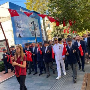 19 Eylül Gaziler Günü Coşkuyla Kutlandı: Kahramanlara Saygı Yürüyüşü ve Tören - fotoğraf 6