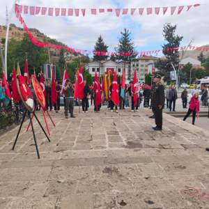 “Kahramanlarla Kardeşlik Yolunda” Yürüyüşü Coşkuyla Gerçekleşti - fotoğraf 11
