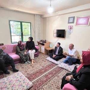 Şehit Ailelerine Anlamlı Ziyaret - fotoğraf 2