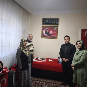 Şehit P. Komd. Uzm. Onb. Rahmi Kaya’nın Ailesine Ziyaret - fotoğraf 1