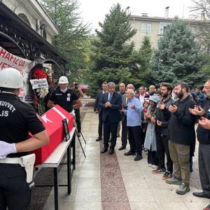 Polis Memuru Talha Uluadaoğlunu Dualarla Son Yolculuğuna Uğurlandık - fotoğraf 1