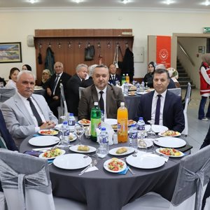 19 Eylül Gaziler Günü münasebetiyle  Karabük Polisevi'nde Gazilerimiz onuruna yemek programı düzenlendi - fotoğraf 5