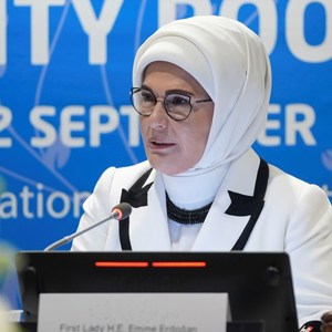 Emine Erdoğan Hanımefendi ve Bakanımız Göktaş, BM'de "Birlikte Daha İyiye: Aileden Başlayan Küresel Dayanışma" etkinliğine katıldı - fotoğraf 4