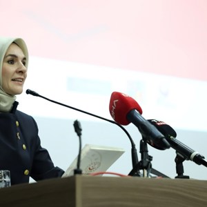 Aile ve Sosyal Hizmetler Bakanımız Göktaş: "Kız çocuklarının yarının liderleri olmalarını hedefliyoruz" - fotoğraf 1