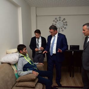 Niksar İlçemizde İkamet Eden Engelli Adem ERSİN Ziyaret Edildi - fotoğraf 1