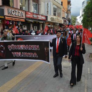 “Kahramanlarla Kardeşlik Yolunda” Gaziler Günü Yürüyüşü Gerçekleştirildi - fotoğraf 4