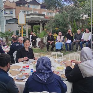 Hendek Melek Nişancı Huzurevinde 1 Ekim Dünya Yaşlılar Günü Kutlandı - fotoğraf 5