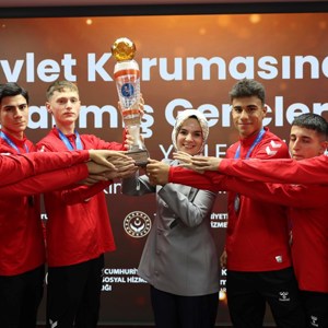 Bakanımız Göktaş, devlet korumasındaki gençlerin kamu kurumlarına yerleştirilmesi töreninde konuştu - fotoğraf 6