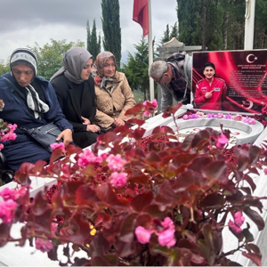 İkİ Şehidimizin Ailesiyle Anlamlı Buluşma - fotoğraf 3