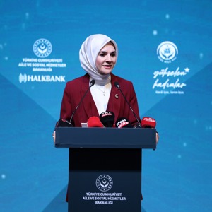 Aile ve Sosyal Hizmetler Bakanımız Göktaş, Yükselen Kadınlar: Kendi İşim, Benim İzim Programında konuştu - fotoğraf 1