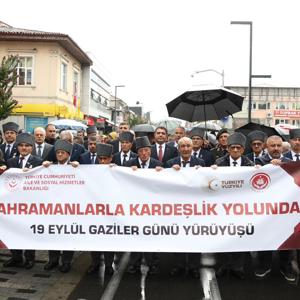 19 Eylül Gaziler Günü Münasebetiyle Kortej Yürüyüşü Düzenlendi. - fotoğraf 1