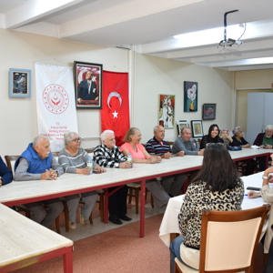 Aile Yılında Birlikte Konuşuyor, Paylaşıyor, Hissediyoruz: Ümitköy Huzurevi’nde Anlamlı Dünya Yaşlılar Günü Etkinliği - fotoğraf 2