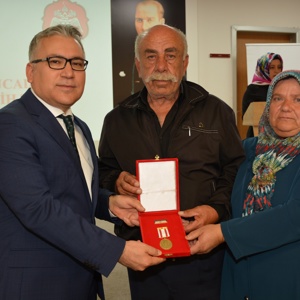 Niğde'de 37 Kıbrıs Gazisine 'Milli Mücadele Madalyası ve Beratı' verildi - fotoğraf 49