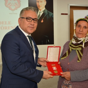 Niğde'de 37 Kıbrıs Gazisine 'Milli Mücadele Madalyası ve Beratı' verildi - fotoğraf 50