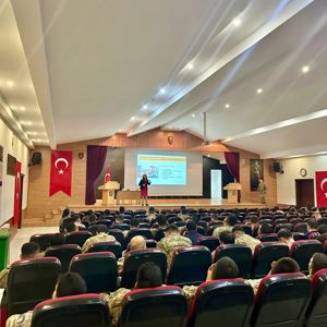 Askerlere “Evlilik Öncesi Eğitim” ve “Bağımlılıkla Mücadele” Semineri   - fotoğraf 4