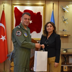 İl Müdürümüz Sayın Emine BÖÇKÜN, Garnizon Komutanı Hv. Plt. Tuğg. Sayın Gökhan GÜRAKAR’ı makamında ziyaret etti - fotoğraf 1