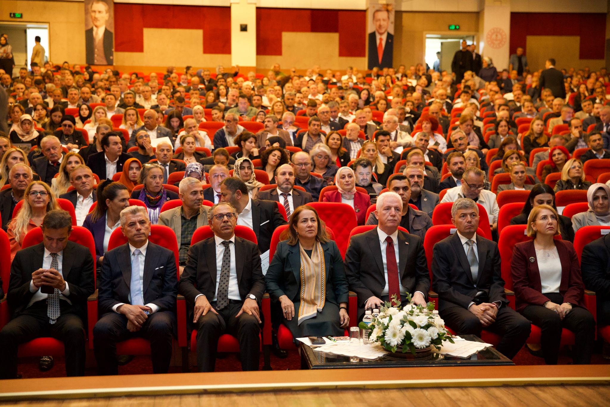 2025 Aile Yılı Kapsamında İstanbul Avrupa Yakası Muhtarlara Yönelik Bilgilendirme Toplantısı Valiliğimizin Ev Sahipliğinde Gerçekleştirildi