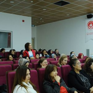 Kadınlarımızın Gücüyle Sağlıklı ve Güçlü Toplum: Kadınlara Yönelik Bağımlılıkla Mücadele Eğitimi ve YEDAM Tanıtımı İl Müdürlüğümüzde Gerçekleşti - fotoğraf 5