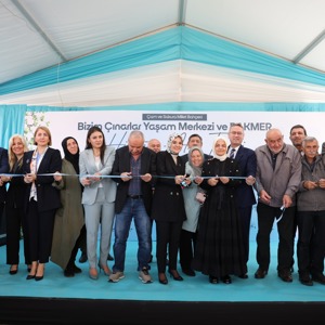 Bakanımız Göktaş, Başakşehir Bizim Çınarlar Yaşam Merkezi ve BAKMER'in açılışına katıldı - fotoğraf 1