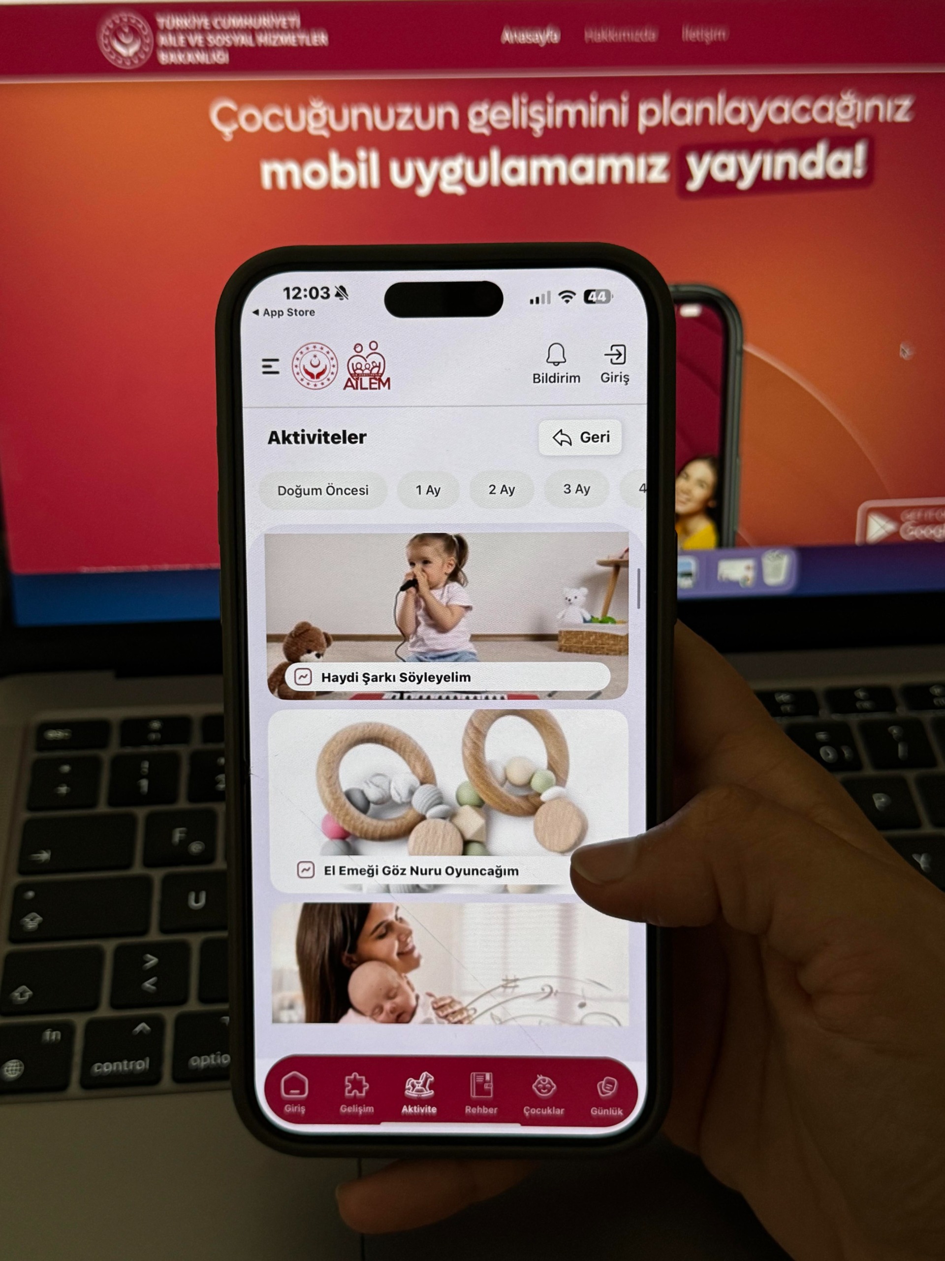 “İlk Öğretmenim Ailem” mobil uygulaması yeni içeriklerle zenginleştiriliyor