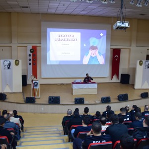 Polis Okulu Öğrencilerine Stres Yönetimi ve Psikolojik Dayanıklılık Eğitimi Verildi - fotoğraf 3