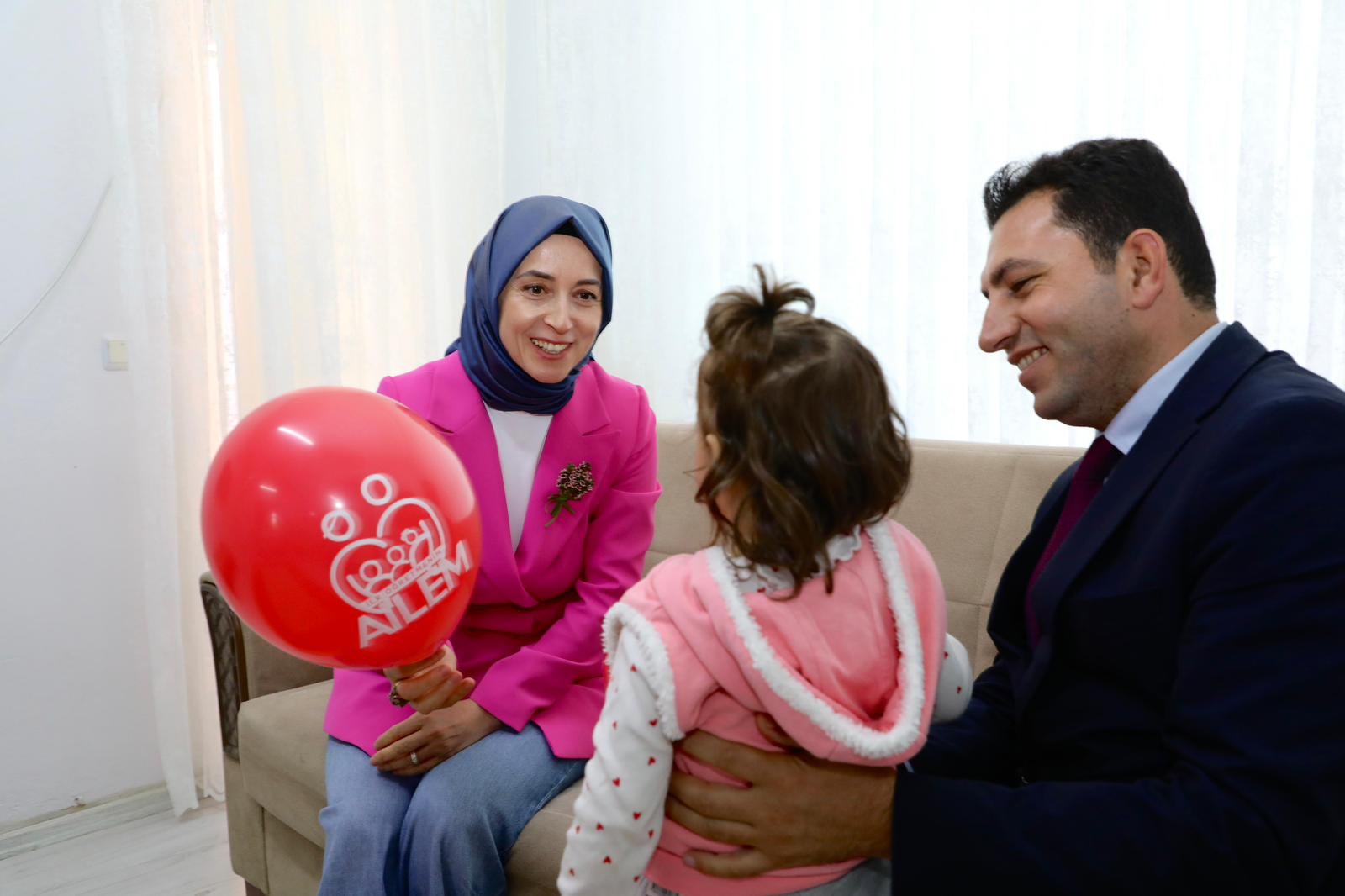 11 Ekim Dünya Kız Çocukları Günü Çocuk Evleri Sitesi'nde Kutlandı