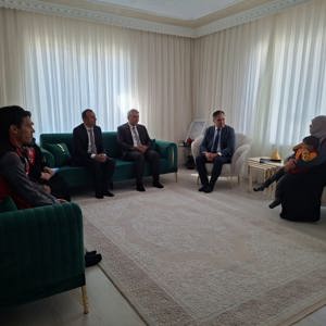 İl Müdürümüz Vefa Akdoğan'dan Adilcevaz'da Şehit Ailemize Ziyaret - fotoğraf 1