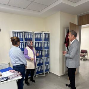 İl Müdürümüz ve İl Müdür Yardımcımızdan Sosyal Hizmet Merkezine Yerinde İnceleme - fotoğraf 1