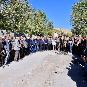 Kahraman Şehidimiz Mahmut İkibeş, Adilcevaz'da kabri başında dualarla anıldı - fotoğraf 3