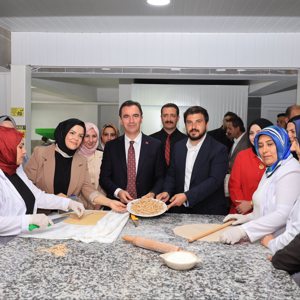 Adilcevaz Kadın Kooperatifi tarafından işletilen Adilcevaz Cevizi İşleme Tesisinin Açılışı Gerçekleştirildi - fotoğraf 1