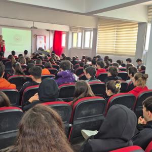 Kadına Yönelik Şiddetle Mücadele ve Erken Yaşta ve Zorla Evliliklerle Mücadele eğitimleri verildi. - fotoğraf 2