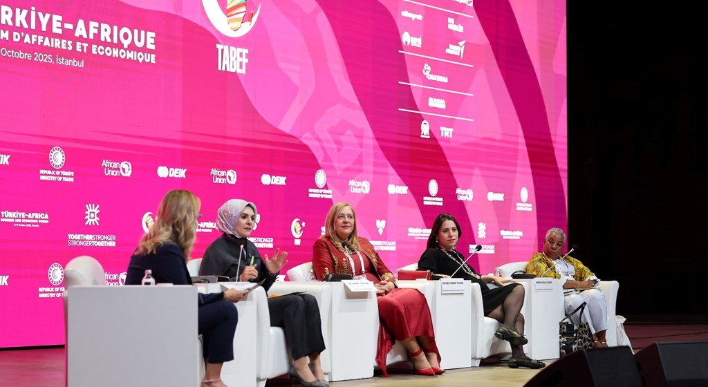 Bakanımız Göktaş, Kadın Liderliği ve Girişimcilik Diyaloğu Paneli'nde konuştu